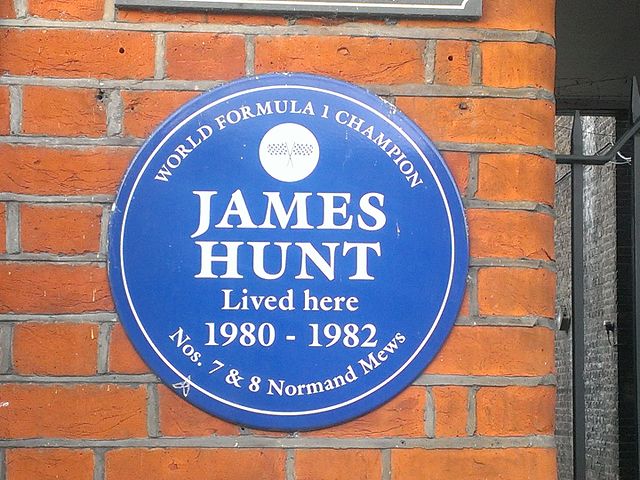 James Hunt blue plaque - World Formula 1 Champion James Hunt lived here 1980-1982
