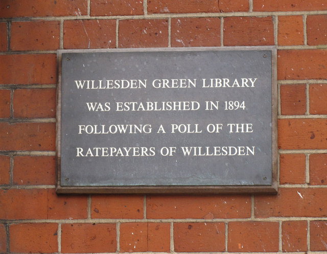 Bronze plaque № 12435 - Willesden Green library was established in 1894 following a poll of the ratepayers of Willesden