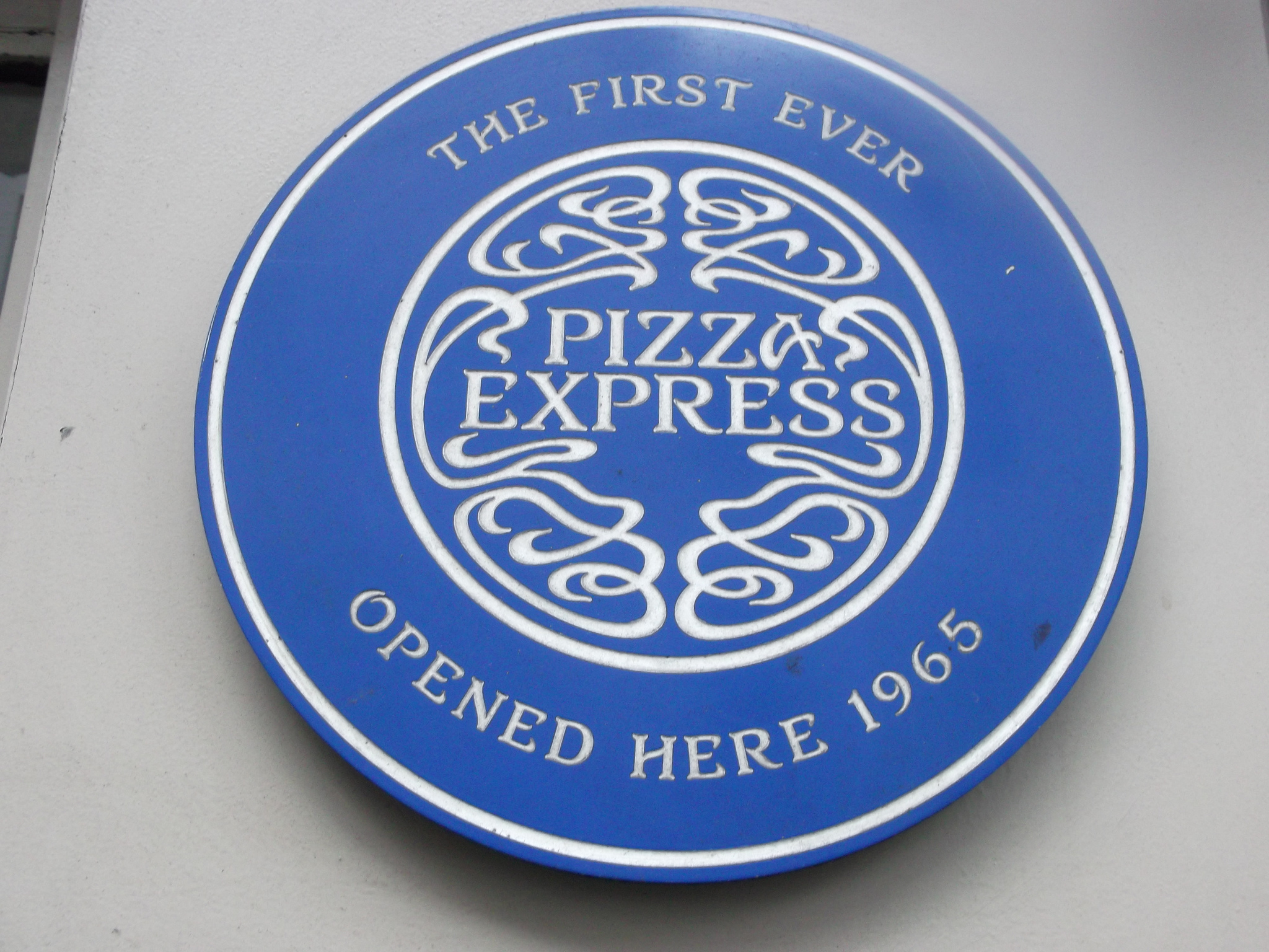 Blue plaque № 12760 - The first ever Pizza Express opened here