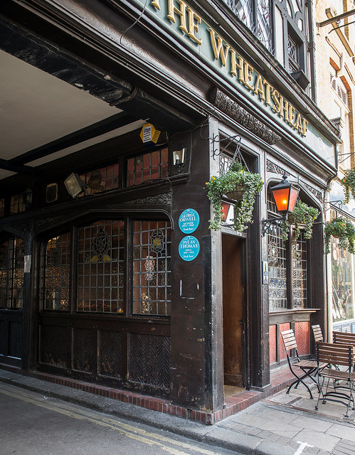 George Orwell blue plaque - George Orwell Author 1903 - 1950 Drank here !