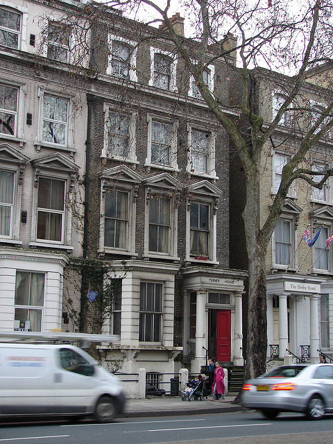 Alfred Hitchcock blue plaque - Sir Alfred Hitchcock 1899-1980 film director lived here 1926-1939