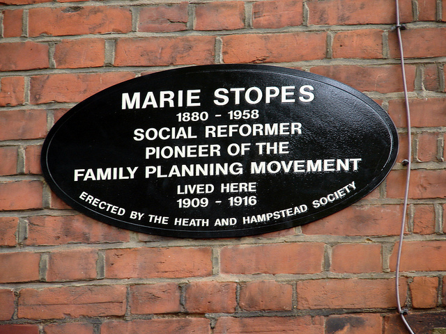 Marie Stopes black plaque - Marie Stopes 1880-1958 Social reformer pioneer of the family planning movement lived here 1909-1916