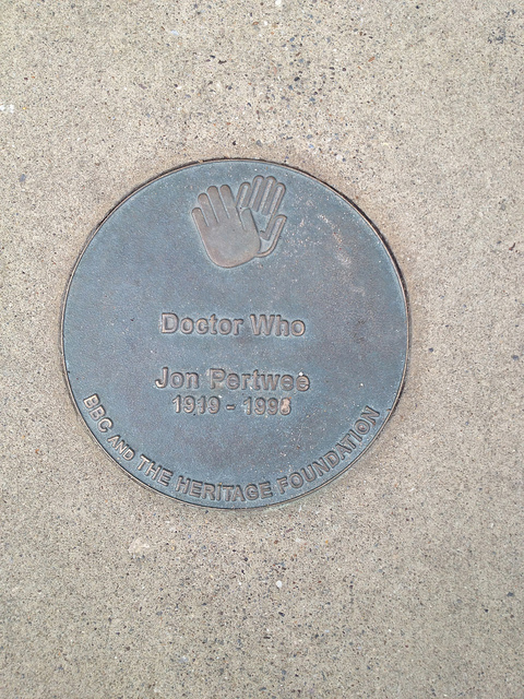 Jon Pertwee blue plaque - Doctor Who Jon Pertwee 1919-1996