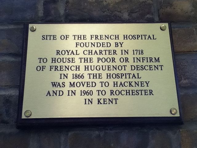 Brass plaque № 30003 - Site of the French hospital founded by Royal Charter in 1718 to house the poor or infirm of French Huguenot descent. In 1866 the hospital was moved to Hackney and in 1960 to Rochester in Kent