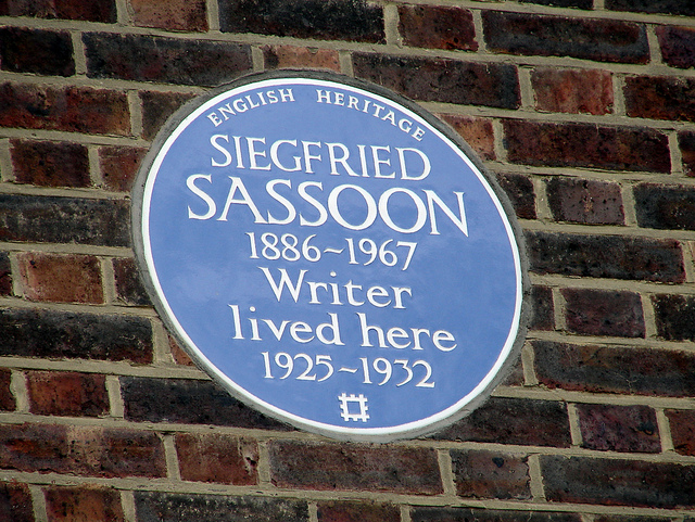 Siegfried Sassoon blue plaque - Siegfried Sassoon 1886-1967 writer lived here 1925-1932