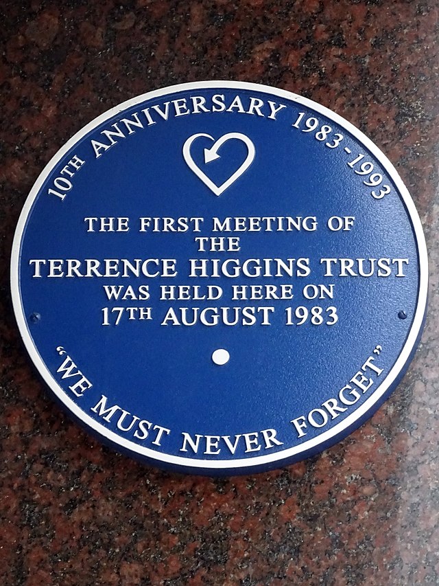 Blue plaque № 43446 - The first meeting of the Terrence Higgins Trust was held here on 17th August 1983 