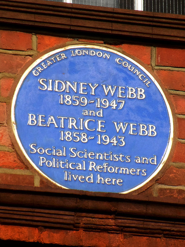 Sidney Webb and Beatrice Webb blue plaque - Sidney Webb 1859-1947 and Beatrice Webb 1858-1943 social scientists and political reformers lived here