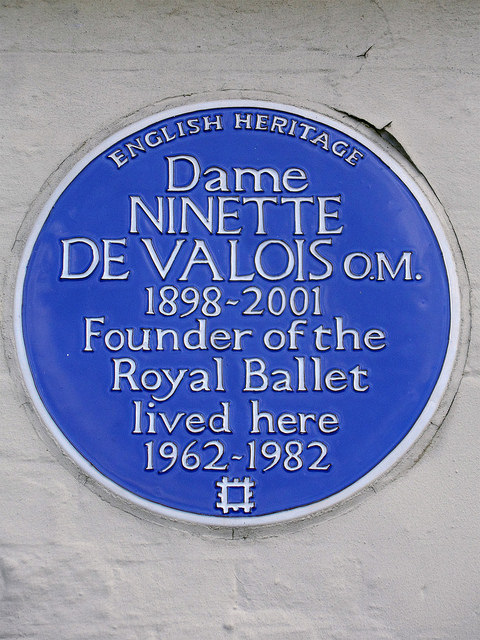 Ninette de Valois blue plaque - Dame Ninette de Valois 1898-2001 O.M. founder of the Royal Ballet lived here 1962-1982