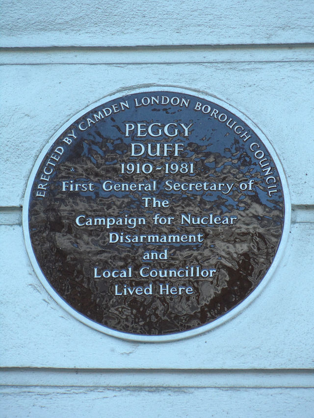 Peggy Duff claret plaque - Peggy Duff 1910-1981 First General Secretary of the Campaign for Nuclear Disarmament and local councillor lived here