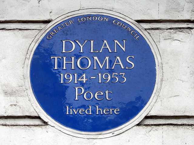 Dylan Thomas blue plaque - Dylan Thomas 1914-1953 poet lived here