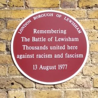 Battle of Lewisham maroon plaque - Remembering   the Battle of Lewisham  Thousands  united here against racism and facism  13 August 1977