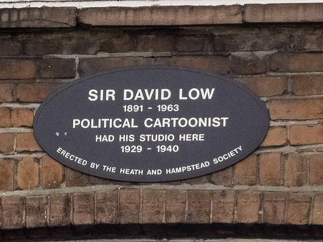 David Low black plaque - Sir David Low 1891-1963 Political Cartoonist had his studio here 1929-140