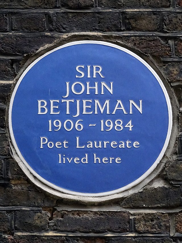 John Betjeman blue plaque - Sir John Betjeman  1906-1984  Poet Laureate lived here