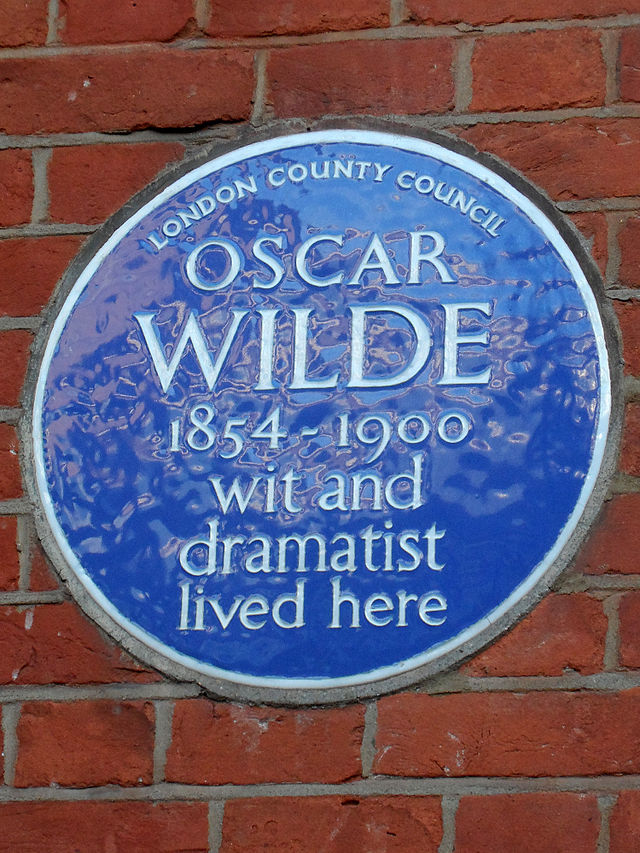 Oscar Wilde blue plaque - Oscar Wilde 1854-1900 wit and dramatist lived here