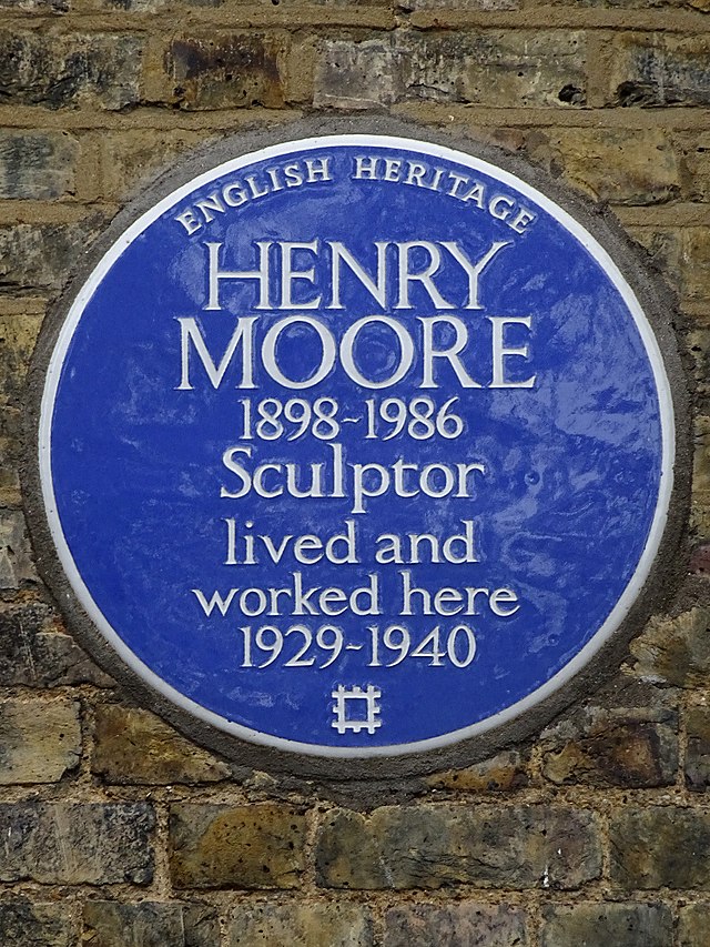 Henry Moore blue plaque - Henry Moore 1898–1986 sculptor lived and worked here 1929-1940