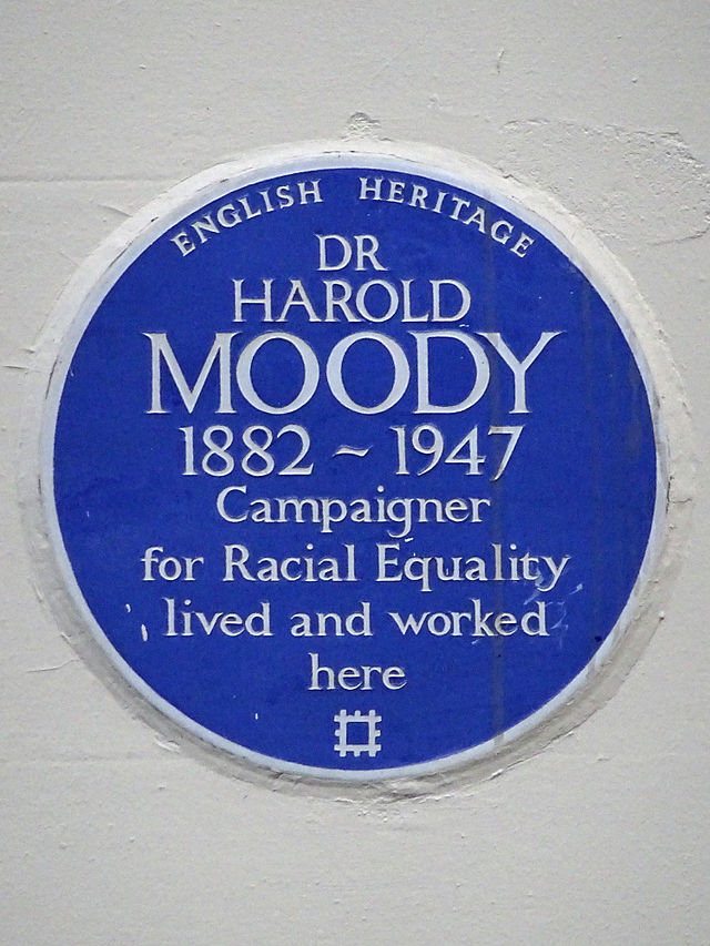 Harold Moody blue plaque - Dr Harold Moody 1882–1947 campaigner for racial equality lived and worked here