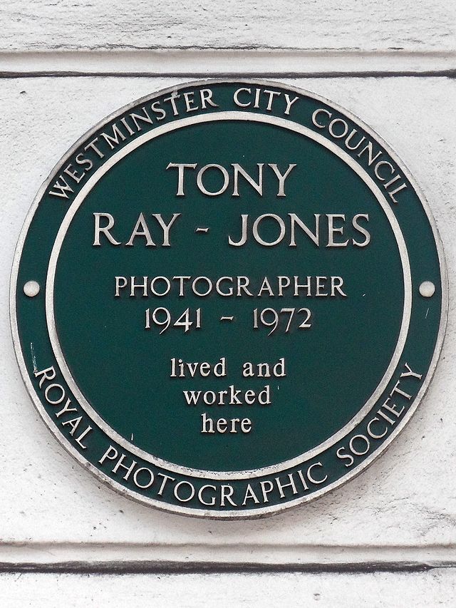 Tony Ray-Jones green plaque - Tony Ray-Jones photographer 1941-1972 lived and worked here