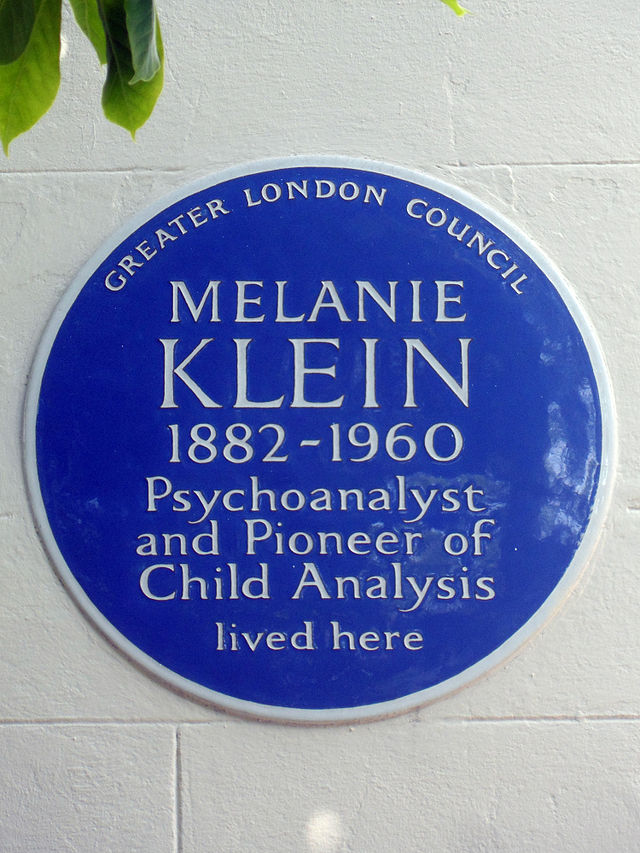 Melanie Klein blue plaque - Melanie Klein 1882-1960 psychoanalyst and pioneer of child analysis lived here