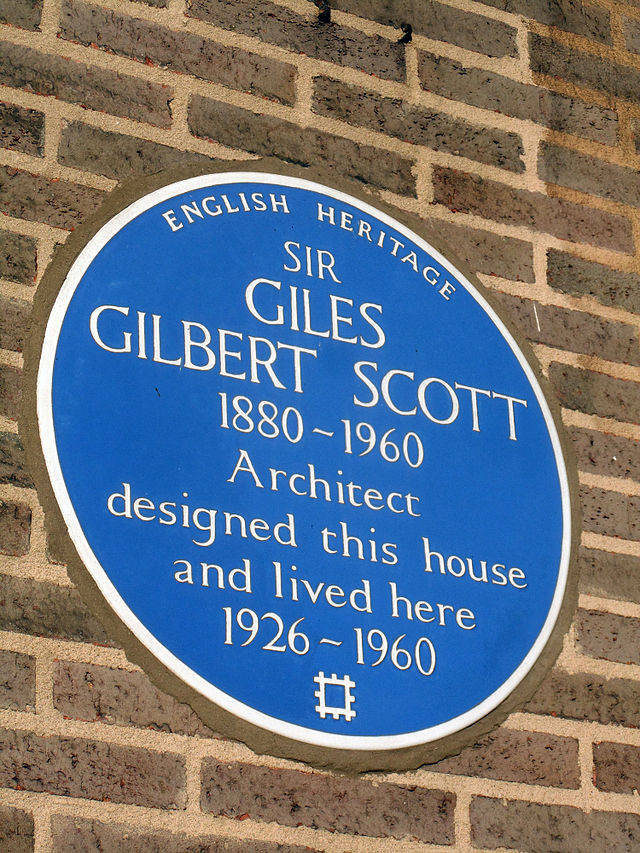 Giles Gilbert Scott blue plaque - Sir Giles Gilbert Scott 1880-1960 architect designed this house and lived here 1926-1960
