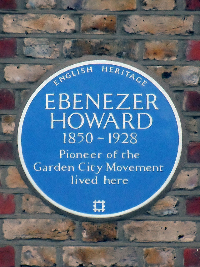 Ebenezer Howard blue plaque - Ebenezer Howard 1850-1928 pioneer of the Garden City Movement lived here
