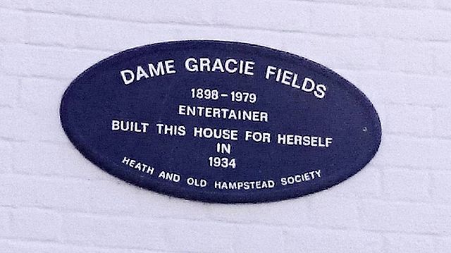 Gracie Fields plaque - Dame Gracie Fields 1898-1979 entertainer built this house for herself in 1934