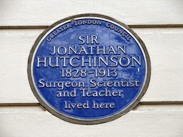 Jonathan Hutchinson blue plaque - Sir Jonathan Hutchinson 1828-1913 surgeon, scientist and teacher lived here