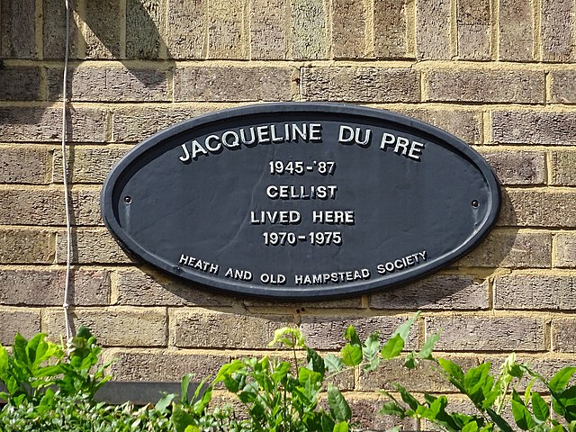 Jacqueline du Pré black plaque - Jacqueline du Pré 1945-87 cellist lived here