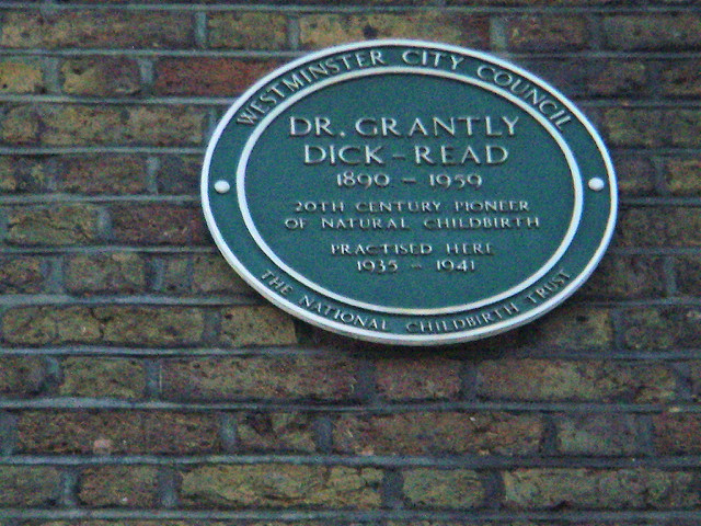 Grantly Dick-Read green plaque - Dr Grantly Dick-Read 1890-1959 20th century pioneer of natural childbirth practised here 1935-1941