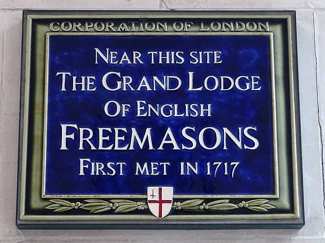 Grand Lodge of English Freemasons blue plaque - Near this site The Grand Lodge of English Freemasons first met in 1717