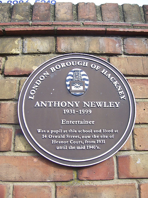 Anthony Newley brown plaque - Anthony Newley 1931-1999 Entertainer Was a pupil at this school and lived at 14 Oswald Street, now the site of Heanor Court, from 1931 until the mid 1940's.