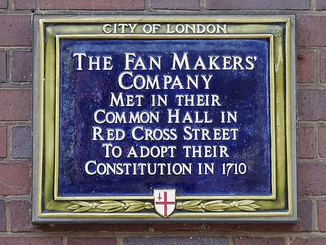 Fan Makers' Company blue plaque - The Fan Makers' Company met in their common hall in Red Cross Street to adopt their constitution in 1710