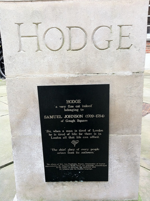 Hodge and Samuel Johnson black plaque - Hodge 'a very fine cat indeed' belonging to Samuel Johnson (1709-1784) of Gough Square